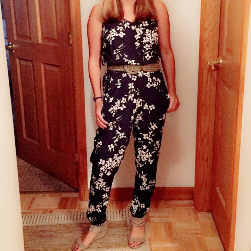 Gap XS navy blue and white jumpsuit romper - Picture 2 of 4